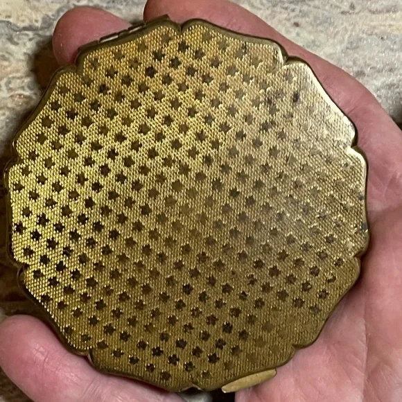 Vintage Stratton Romantic Sermon Makeup Compact - Picture 4 of 13